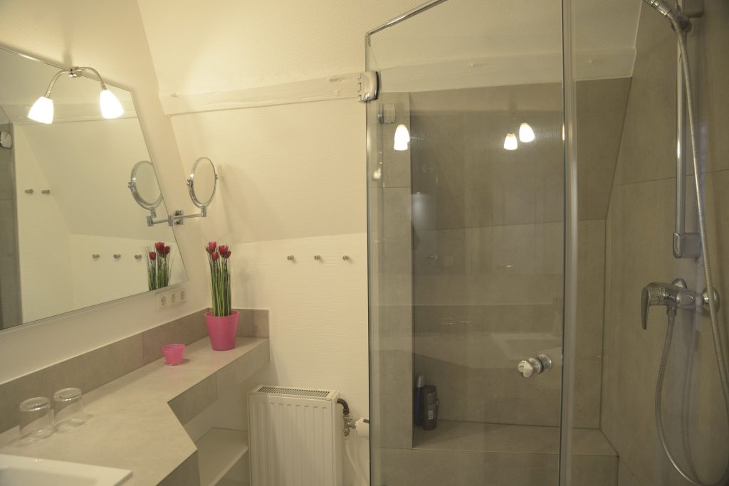 Badezimmer in einem Ferienhaus auf Sylt